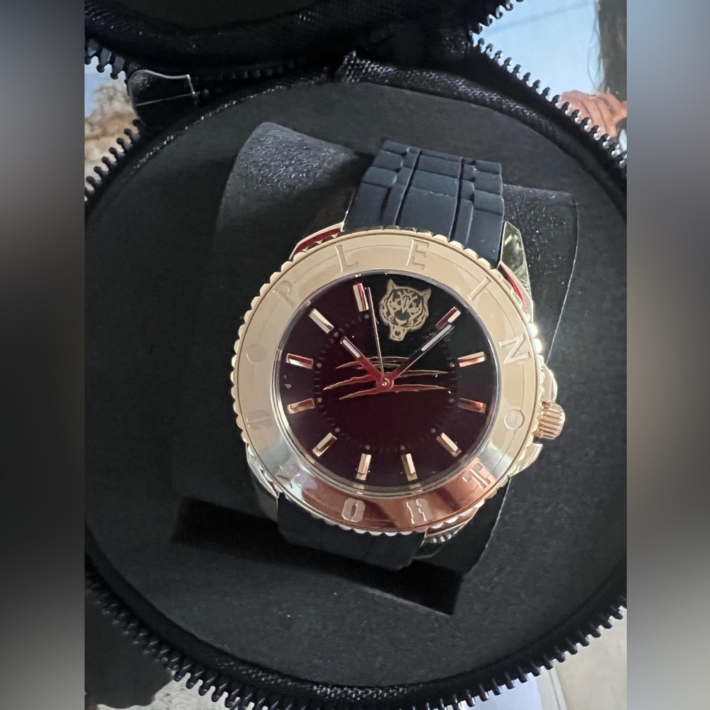 Plein Sport women’s stylish watch